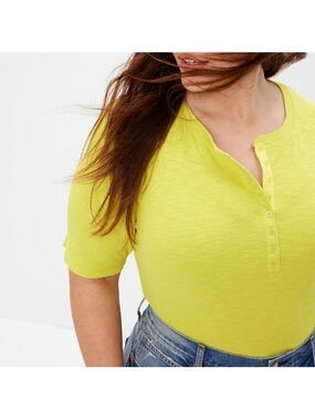 GAP Slub Henley Ribbed Soft Stretch T-Shirt in Sulphur Yellow